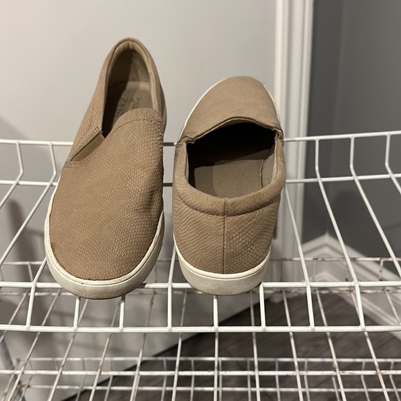 Naturalizer Slide on Shoes - Picture 3 of 5